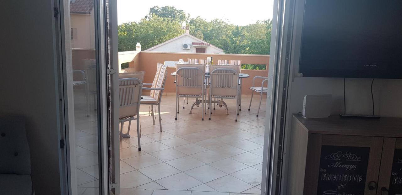 Allure Apartment No 1 Kornić Buitenkant foto
